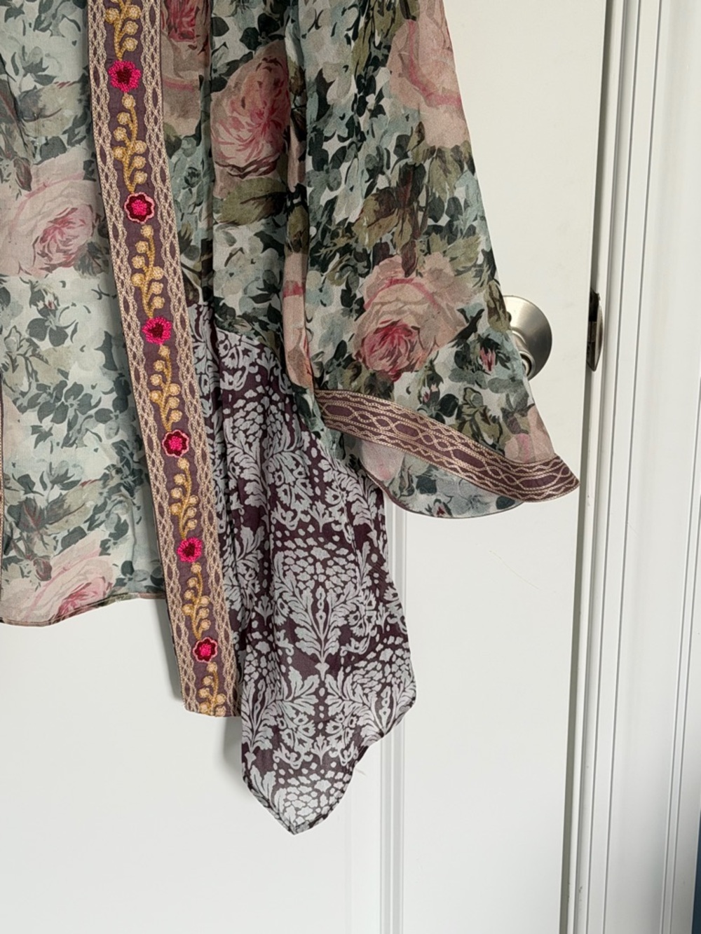 Soft Surroundings Embroidered Floral Sheer Kimono Topper Size Large 54996 - Picture 6 of 15